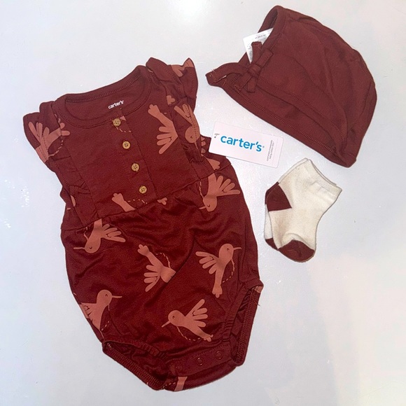 Carter’s Baby Girl 3-Piece Bodysuit & Bonnet Outfit Set - Picture 1 of 4